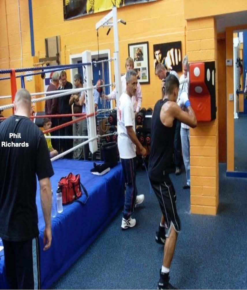 Phil training Amir Khan.